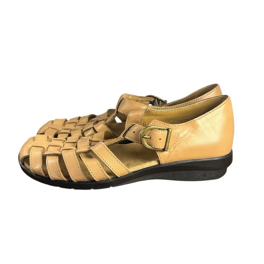 Array Aruba gladiator‎ shoes. Leather uppers beige Closed toe size 7